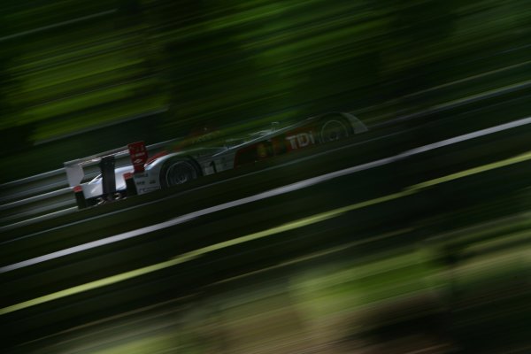 2007 Le Mans Test Day
2nd and 3rd June 2007.
Le Mans, France.
Sunday Test Day
Frank Biela (DEU)/Emanuele Pirro (ITA)/Marco Werner (DEU) (no 1 Audi R10 TDI) action.
World Copyright: Glenn Dunbar/LAT Photographic. 
ref: Digital Image YY8P5737