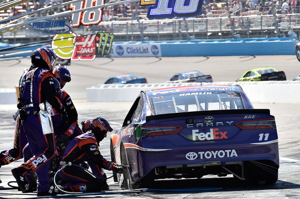 2017 Monster Energy NASCAR Cup Series
Camping World 500
Phoenix International Raceway, Avondale, AZ USA
Sunday 19 March 2017
Denny Hamlin, FedEx Freight Toyota Camry
World Copyright: Rusty Jarrett/LAT Images
ref: Digital Image 17PHX1rj_3043 2017 Monster Energy NASCAR Cup Series
Camping World 500
Phoenix International Raceway, Avondale, AZ USA
Sunday 19 March 2017
Denny Hamlin, FedEx Freight Toyota Camry
World Copyright: Rusty Jarrett/LAT Images
ref: Digital Image 17PHX1rj_3043