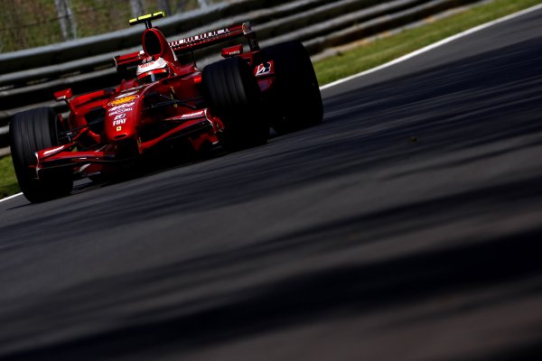 2007 Italian Grand Prix
Autodromo di Monza, Monza, Italy.
7th - 9th September 2007.
Kimi Raikkonen, Ferrari F2007. Action.
World Copyright: Lorenzo Bellanca/LAT Photographic
ref: Digital Image _64I5055 2007 Italian Grand Prix
Autodromo di Monza, Monza, Italy.
7th - 9th September 2007.
Kimi Raikkonen, Ferrari F2007. Action.
World Copyright: Lorenzo Bellanca/LAT Photographic
ref: Digital Image _64I5055