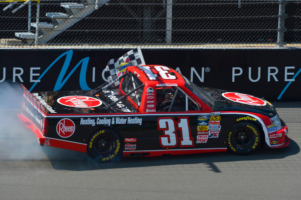 August 16-17, 2013, Brooklyn, Michigan USA
James Buescher does his Victory Burnout
© 2013, Brian Czobat
LAT Photo USA
August 16-17, 2013, Brooklyn, Michigan USA
James Buescher does his Victory Burnout
© 2013, Brian Czobat
LAT Photo USA