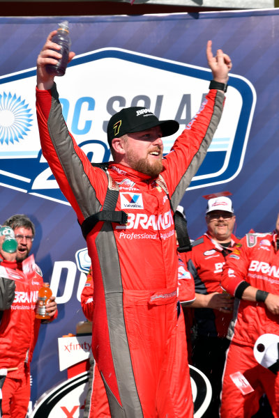 2017 NASCAR Xfinity Series
DC Solar 200
Phoenix International Raceway, Avondale, AZ USA
Saturday 18 March 2017
Justin Allgaier celebrates in victory lane
World Copyright: Nigel Kinrade/LAT Images
ref: Digital Image _DSC9301 2017 NASCAR Xfinity Series
DC Solar 200
Phoenix International Raceway, Avondale, AZ USA
Saturday 18 March 2017
Justin Allgaier celebrates in victory lane
World Copyright: Nigel Kinrade/LAT Images
ref: Digital Image _DSC9301