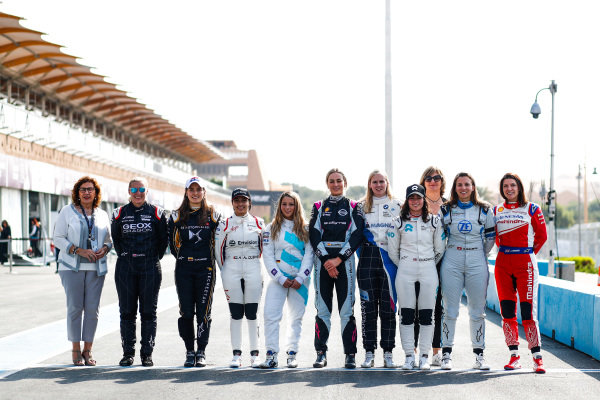 Driver line up for the test in Ad Diriyah with Pippa Mann (GBR), GEOX Dragon, Tatiana Calderon (COL), DS TECHEETAH, Amna Al Qubaisi (UAE), Envision Virgin Racing, Carrie Schreiner (DUE), HWA Racelab, Carmen Jorda (ESP),Nissan e.Dams, Beitske Visser (NLD), BMW I Andretti Motorsports, Jamie Chadwick (GBR), NIO Formula E Team, Simona de Silvestro (CHE), Venturi Formula E and Katherine Legge (GBR), Mahindra Racing Driver line up for the test in Ad Diriyah with Pippa Mann (GBR), GEOX Dragon, Tatiana Calderon (COL), DS TECHEETAH, Amna Al Qubaisi (UAE), Envision Virgin Racing, Carrie Schreiner (DUE), HWA Racelab, Carmen Jorda (ESP),Nissan e.Dams, Beitske Visser (NLD), BMW I Andretti Motorsports, Jamie Chadwick (GBR), NIO Formula E Team, Simona de Silvestro (CHE), Venturi Formula E and Katherine Legge (GBR), Mahindra Racing