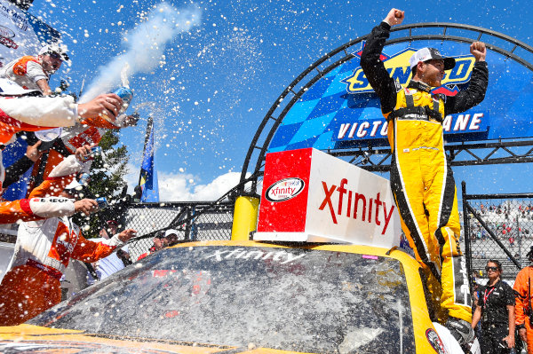 NASCAR XFINITY Series
One Main Financial 200
Dover International Speedway, Dover, DE USA
Saturday 3 June 2017
Kyle Larson, ParkerStore Chevrolet Camaro celebrates his win in Victory Lane
World Copyright: Nigel Kinrade
LAT Images
ref: Digital Image 17DOV1nk10432 NASCAR XFINITY Series
One Main Financial 200
Dover International Speedway, Dover, DE USA
Saturday 3 June 2017
Kyle Larson, ParkerStore Chevrolet Camaro celebrates his win in Victory Lane
World Copyright: Nigel Kinrade
LAT Images
ref: Digital Image 17DOV1nk10432
