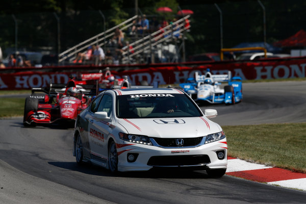 31 July - 2 August, 2015, Lexington, Ohio, USA
Honda Safety Car and Graham Rahal
© 2015, Michael L. Levitt
LAT Photo USA
