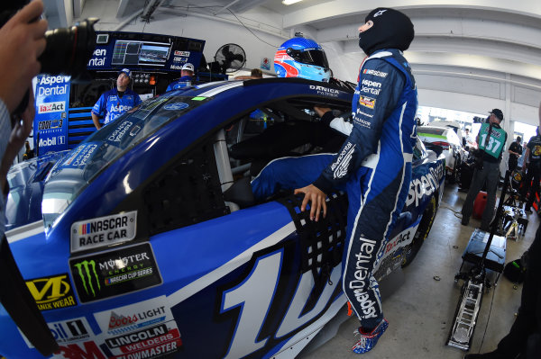 Monster Energy NASCAR Cup Series
Homestead-Miami Speedway, Homestead, Florida USA
Friday 17 November 2017
Danica Patrick, Stewart-Haas Racing Ford
World Copyright: Rainier Ehrhardt / LAT Images
ref: Digital Image DSC_0219