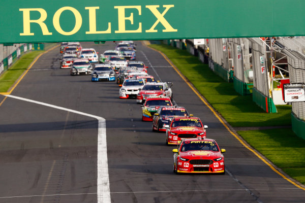 Australian Supercars Series
Albert Park, Melbourne, Australia.
Friday 24 March 2017.
Race 2.
Fabian Coulthard, No.12 Ford Falcon FG-X, Shell V-Power Racing Team, leads Scott McLaughlin, No.17 Ford Falcon FG-X, Shell V-Power Racing Team, Jamie Whincup, No.88 Holden Commodore VF, Red Bull Holden Racing Team, and the rest of the field at the start.
World Copyright: Zak Mauger/LAT Images
ref: Digital Image _56I5576