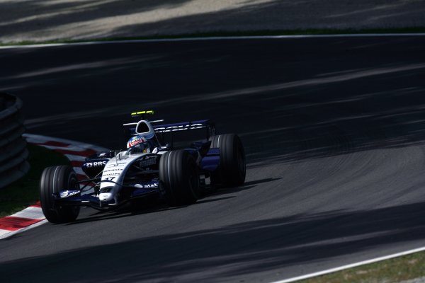 2007 Italian Grand Prix - Friday Practice
Autodromo di Monza, Monza, Italy.
7th September 2007.
Alex Wurz, Williams FW29 Toyota. Action. 
World Copyright: Steven Tee/LAT Photographic
ref: Digital Image YY2Z8333