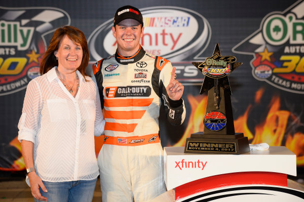 NASCAR XFINITY Series
O’Reilly Auto Parts 300
Texas Motor Speedway
Fort Worth, TX USA
Saturday 4 November 2017
Erik Jones, GameStop Call of Duty WWII Toyota Camry, celebrates in victory Lane.
World Copyright: John K Harrelson
LAT Images